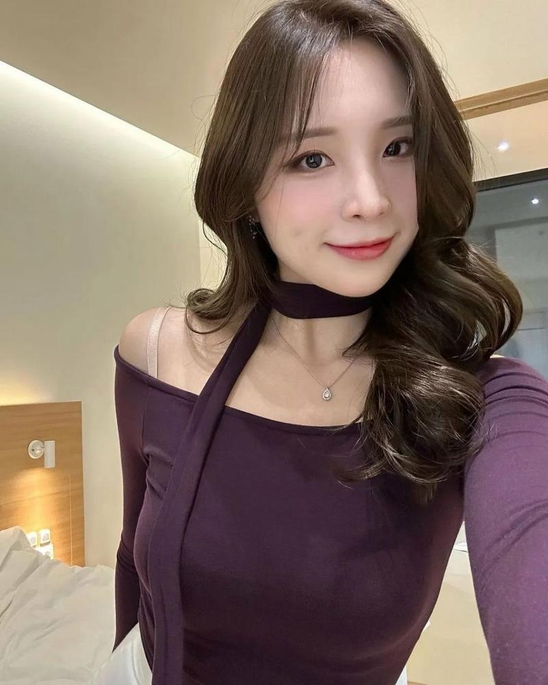 小表妺撅起白嫩屁股小说