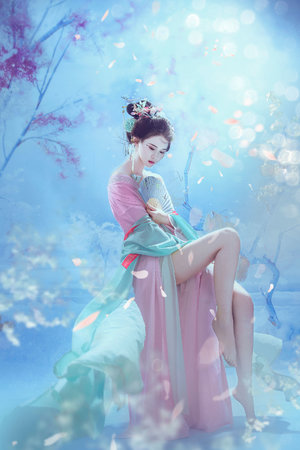 波兰丰满妩媚女性