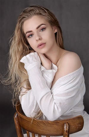 日本美女老师腚照片